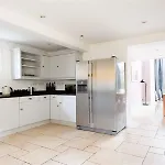 Spectacularly Bright & Wonderfully Spacious House In The Heart Of Oxfo