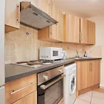 Sleek And Stylish Cottage Of Oxford - Sleeps 5