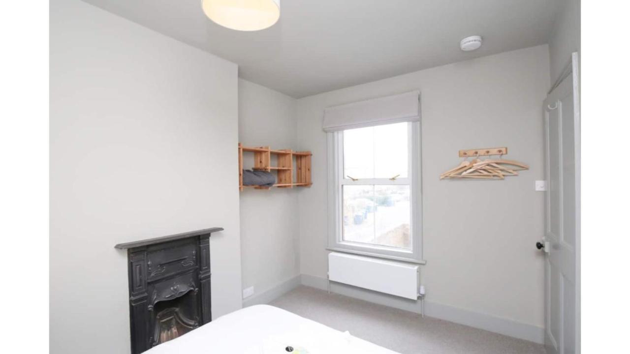 Pass The Keys Stunning, Brand New 3br - Holiday home Oxford
