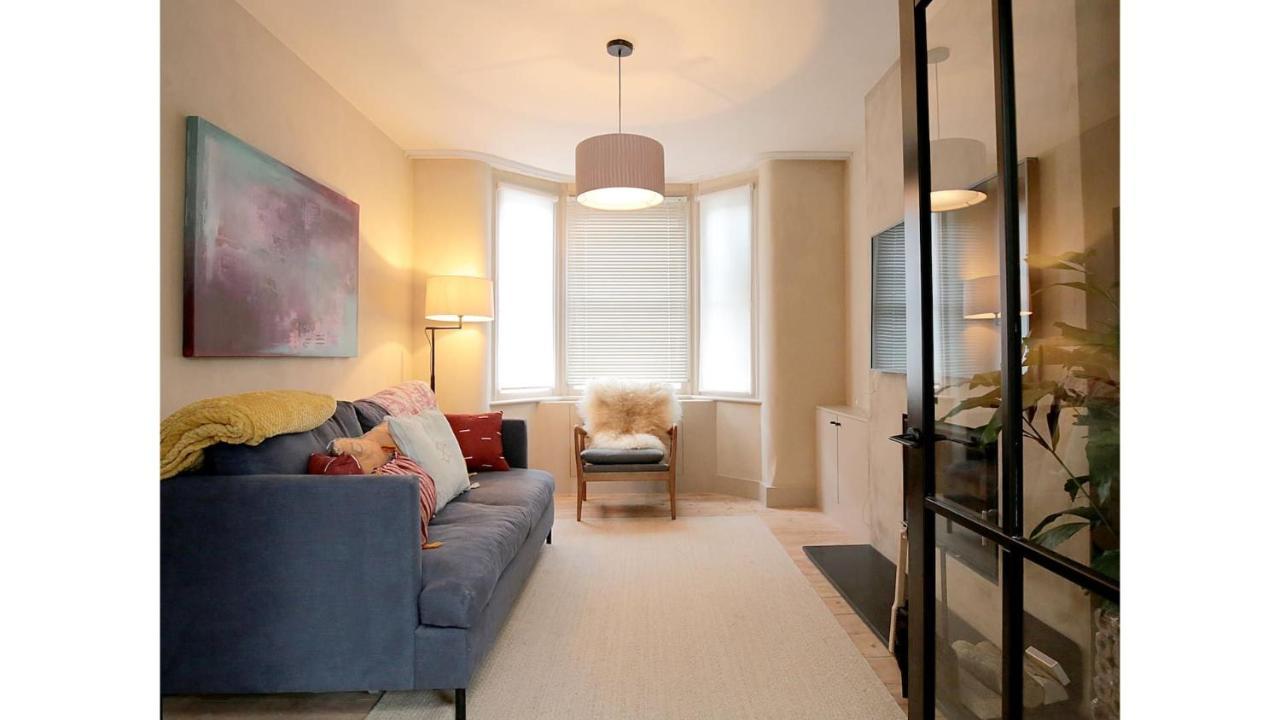 Pass The Keys Stunning, Brand New 3br - Holiday home