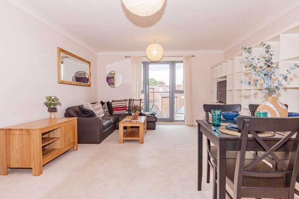 Apartment Modern And Chic Centre With Parking
