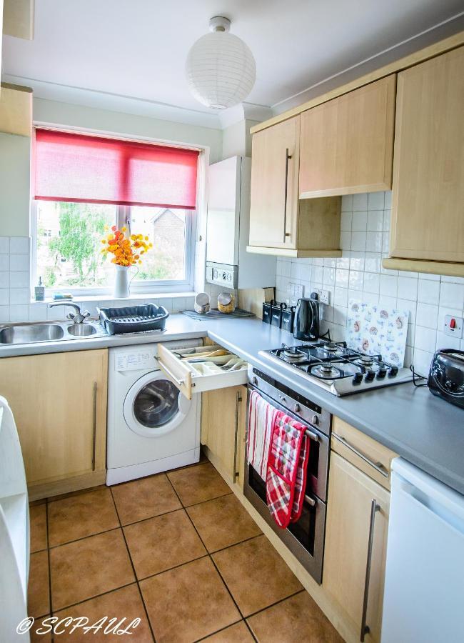 Apple Perch 2br Flat - Free Parking Apartment