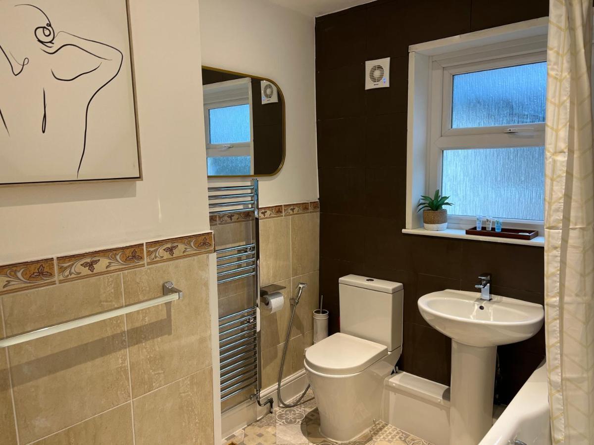 Sakura,sleeps 8 Netflix Holiday home Oxford