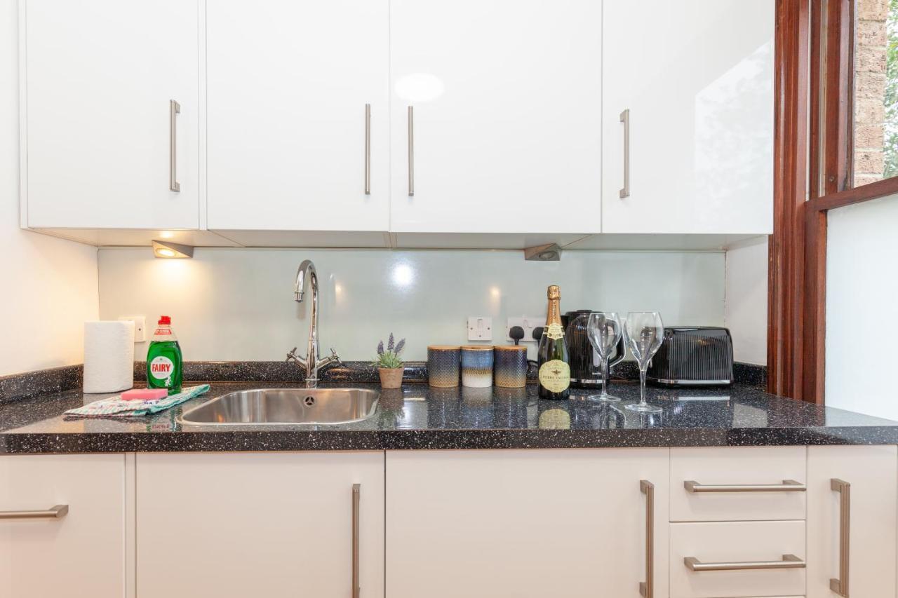 Vibrant & Bright City Centre Apartment! Apartment