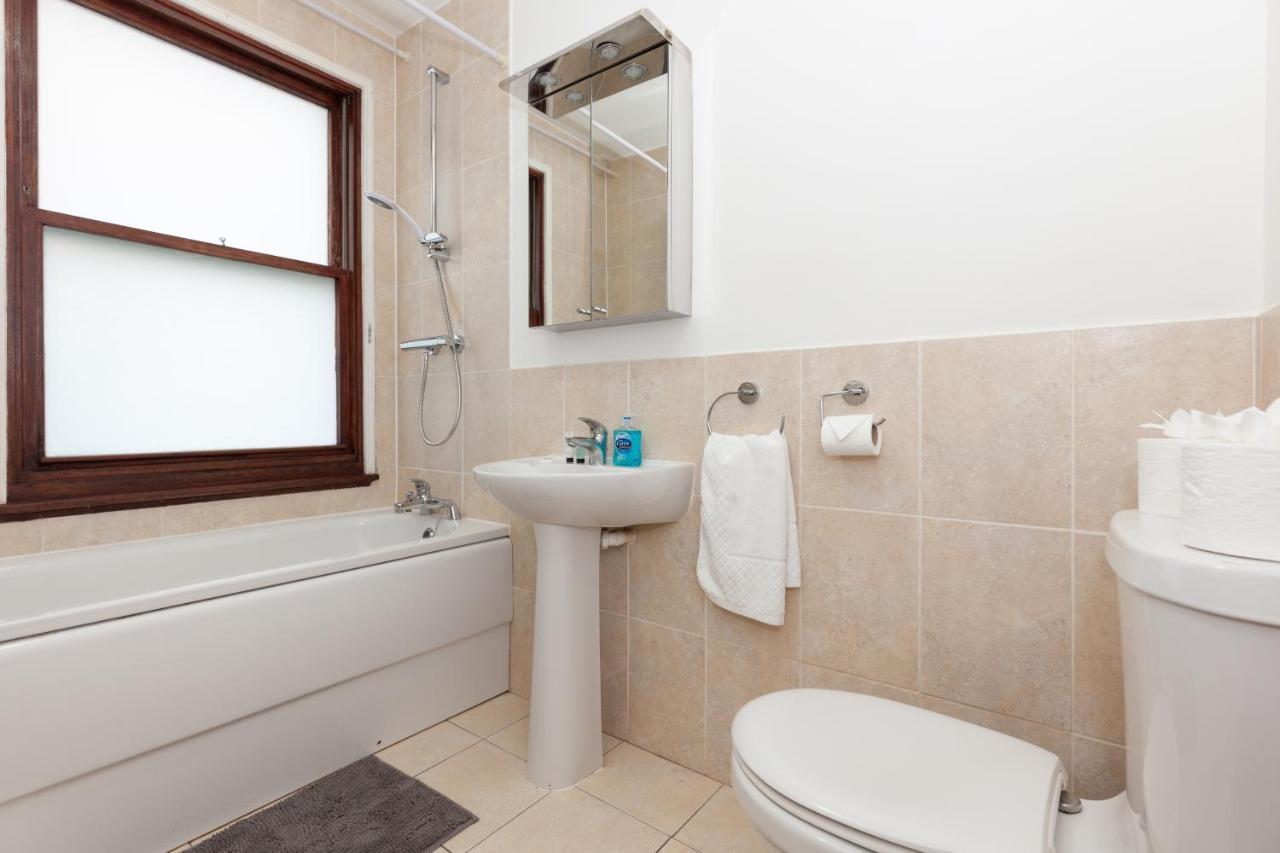 Apartment Vibrant & Bright City Centre Apartment!