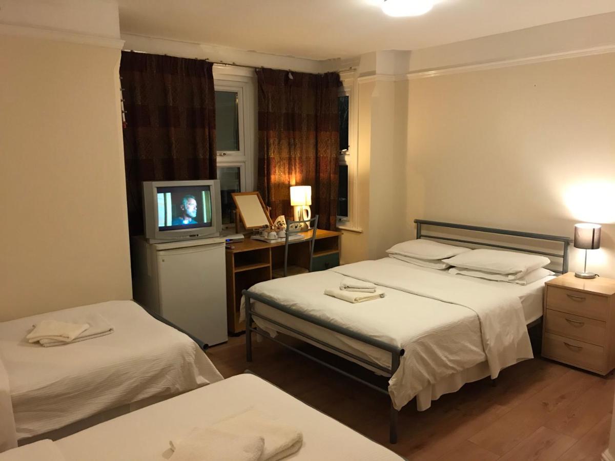 Guest house Atlas House *