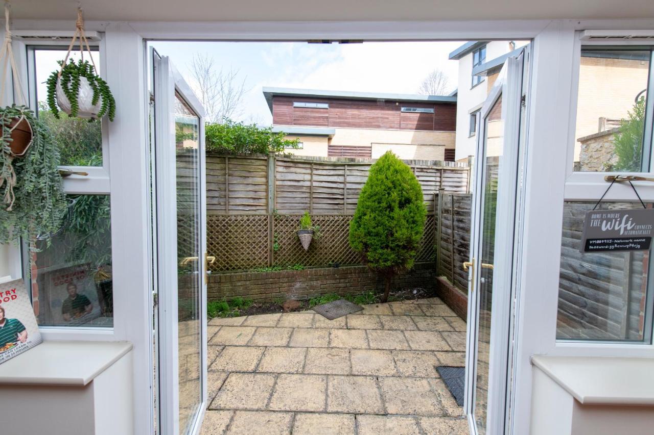 Holiday home 3 Bedroom House - A Very British Place To - Near Centre ! *