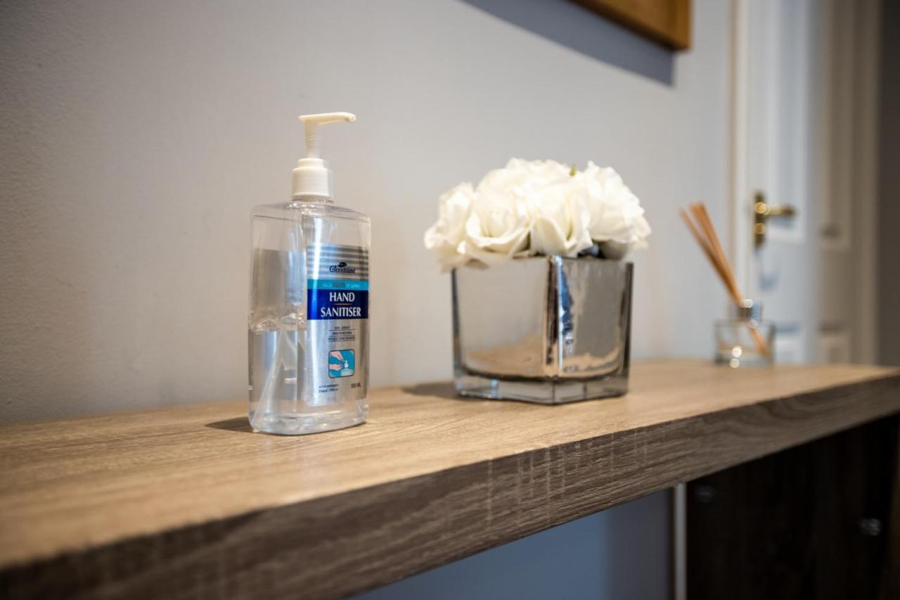 Urban Living's - The Larkin Apartment *