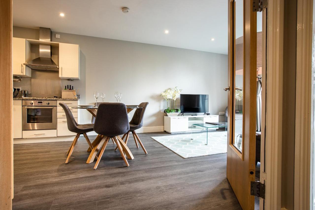 Urban Living's - The Wren Beautiful Centre With Parking Apartment *