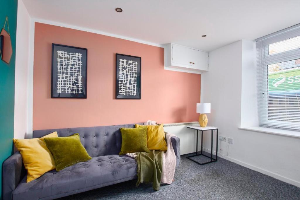 Sleek And Stylish Of - Sleeps 5 *