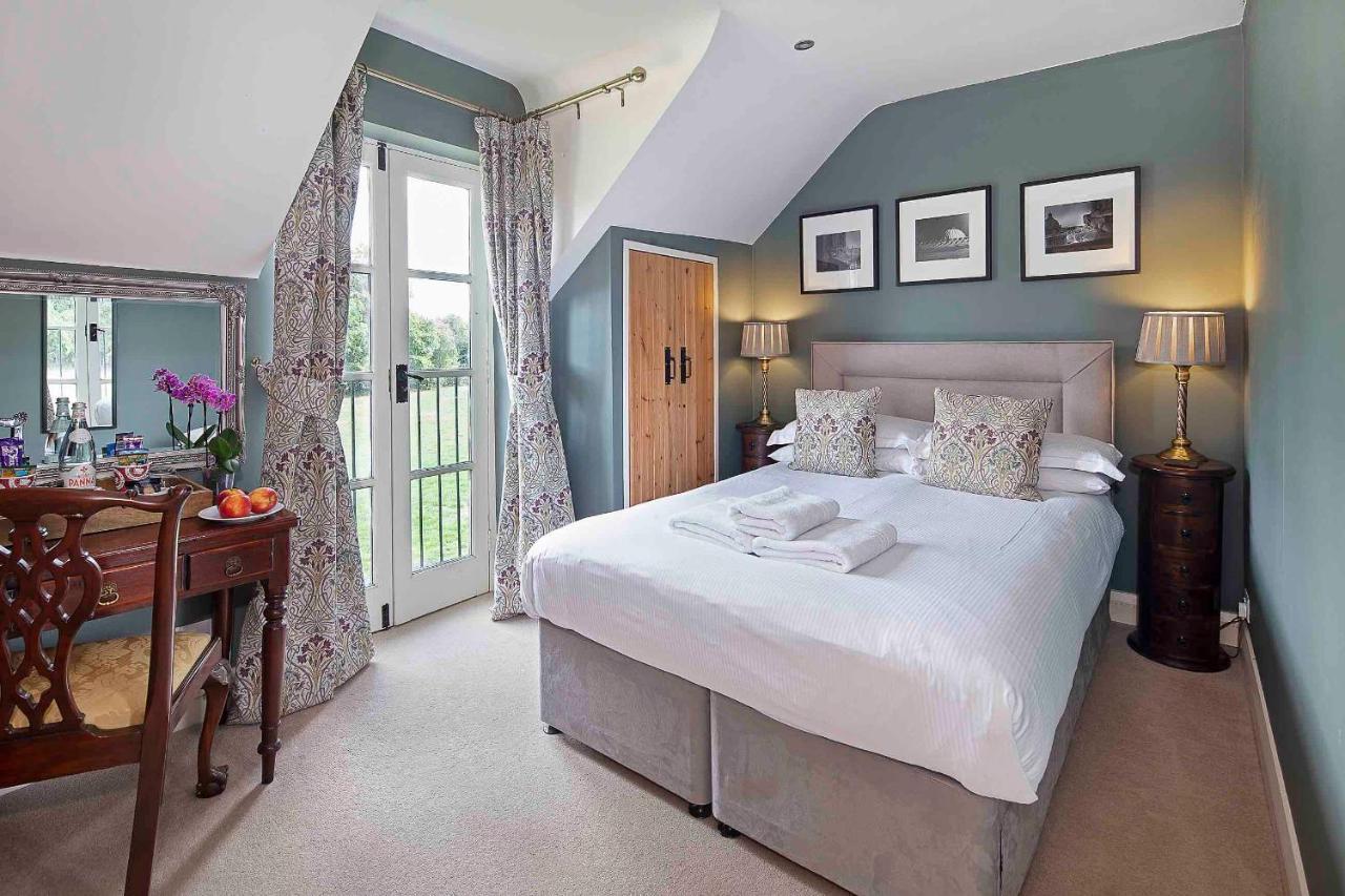 Hill Farm 4*
