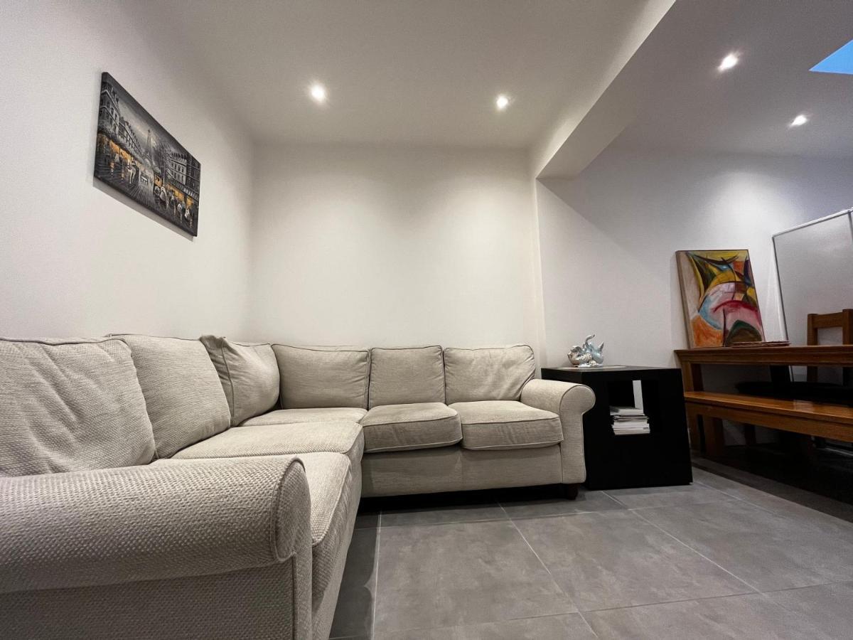Homestay Sandy House