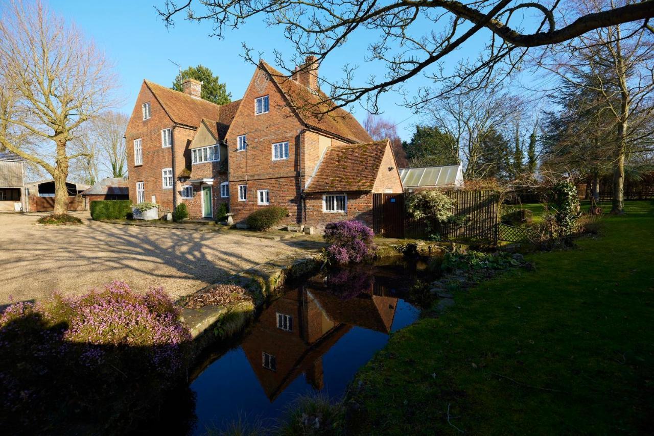 The Royal Retreat -elegant 7bdr With Garden Apartment *
