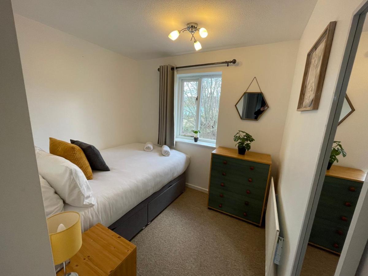 Comfortable 3 Bedroom With Parking And Garden - East Holiday home *