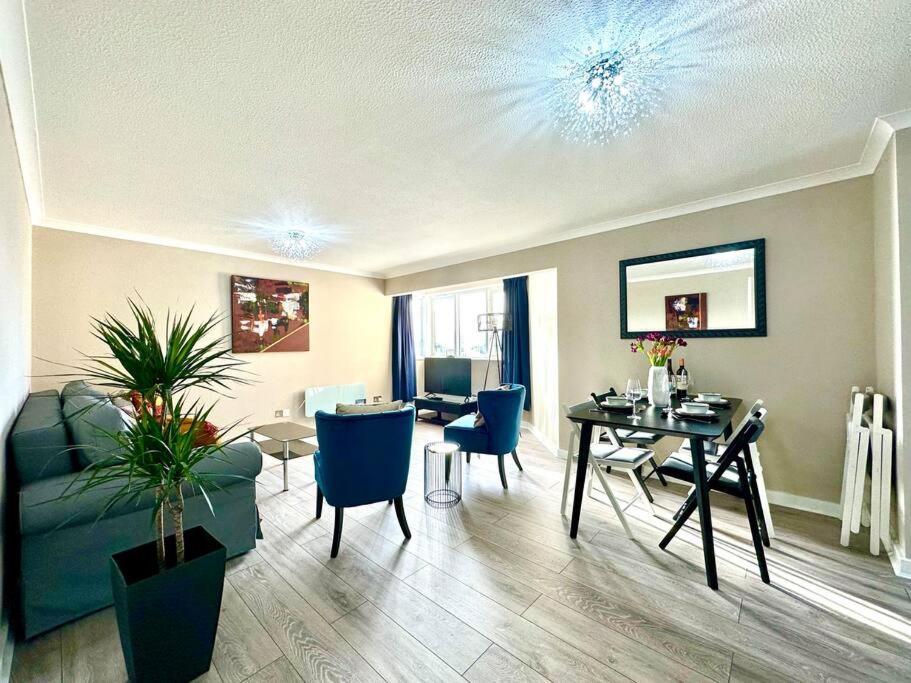 Fab Centre Sleeps 6 With Apartment *