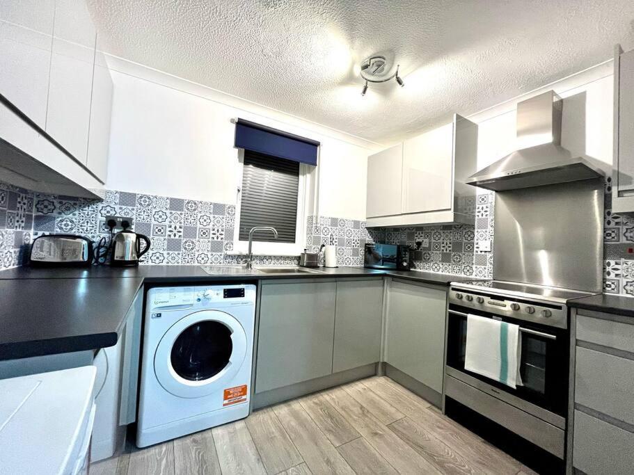 Fab Centre Sleeps 6 With Apartment *