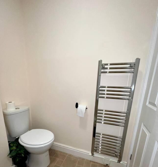 Apartment 2 Bedroom With Balcony *
