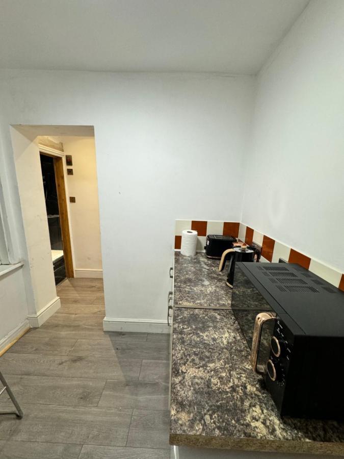 1 Bed With Kitchenette And Bathroom Homestay *