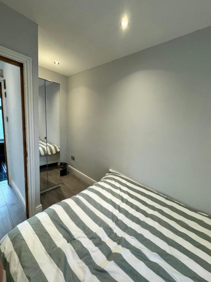 1 Bed With Kitchenette And Bathroom Homestay *