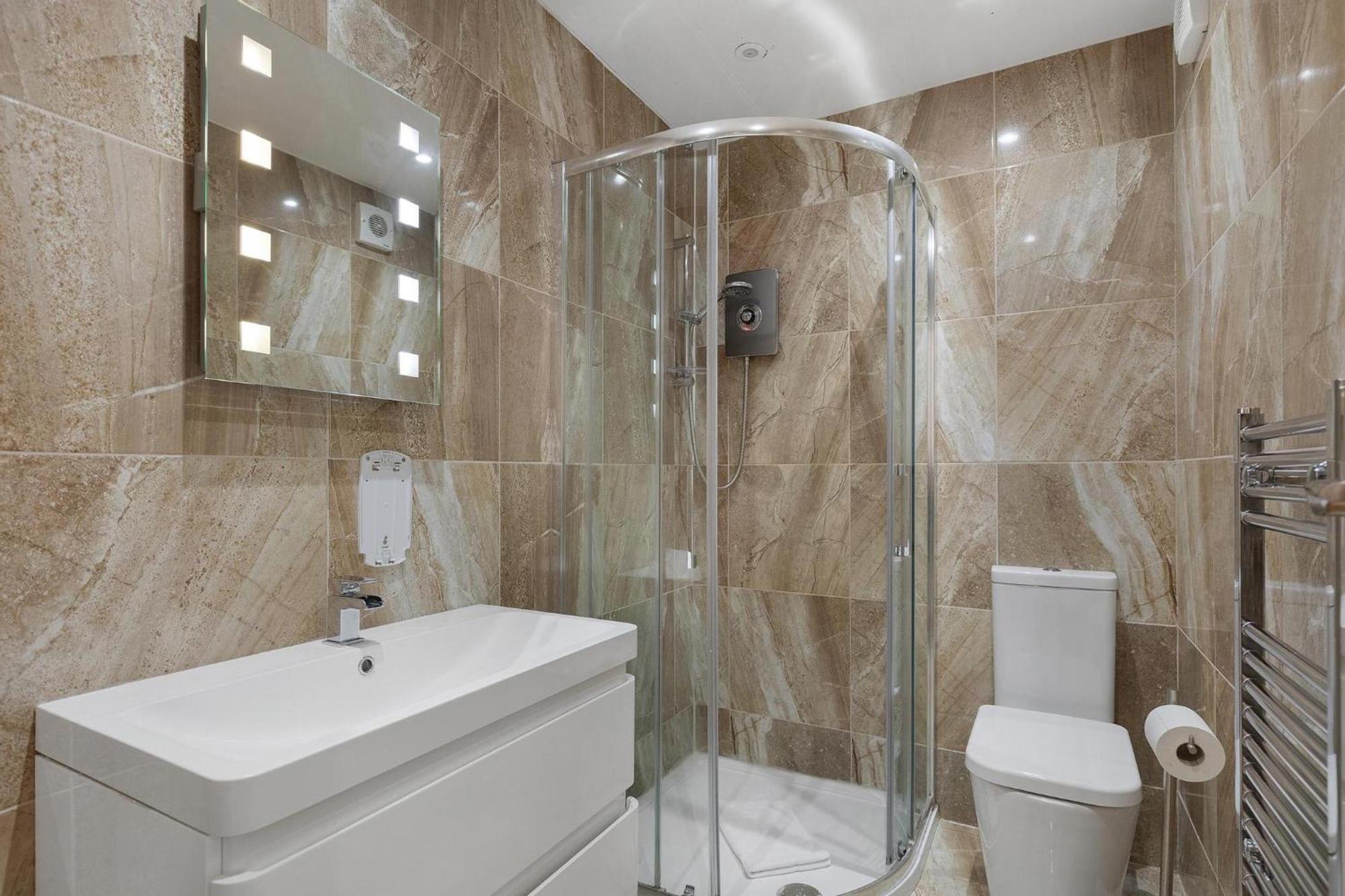 And Modern One Bedroom Flat Apartment