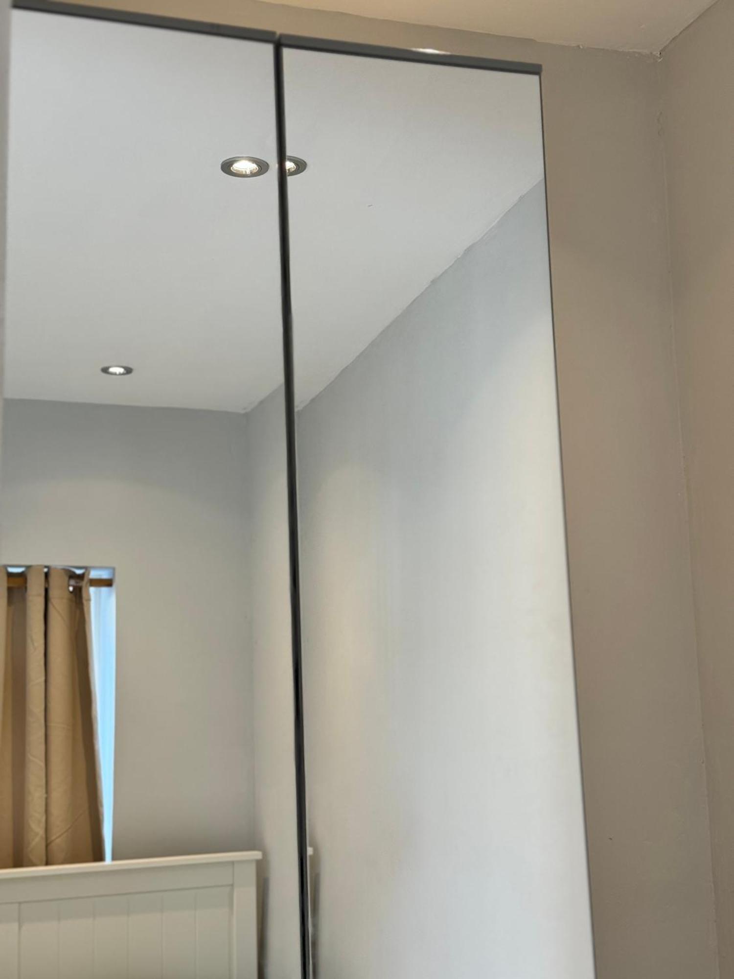 Homestay 1 Bed With Kitchenette And Bathroom *