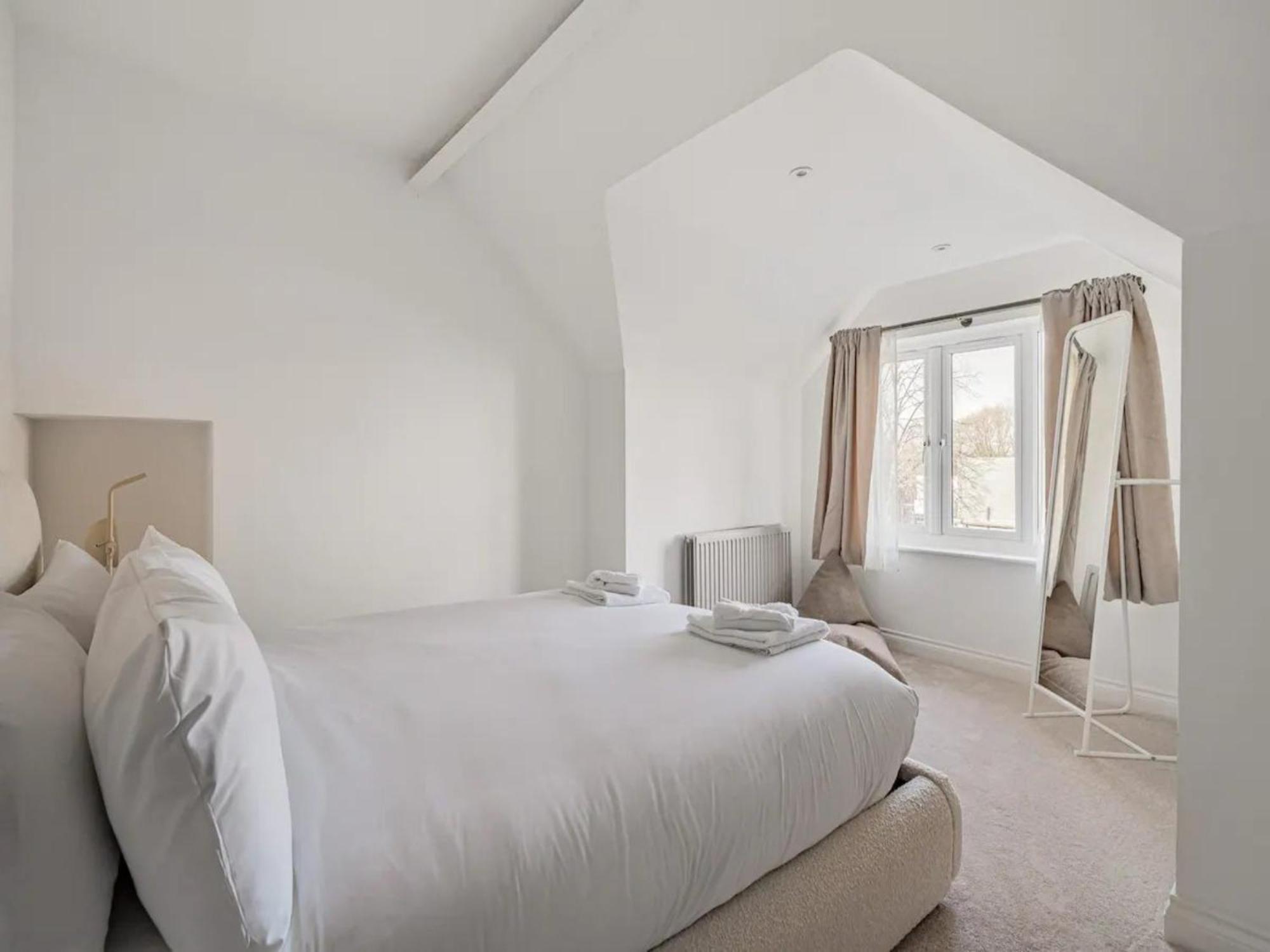 Pass The Keys Stunning 5 Bedroom Holiday home Oxford