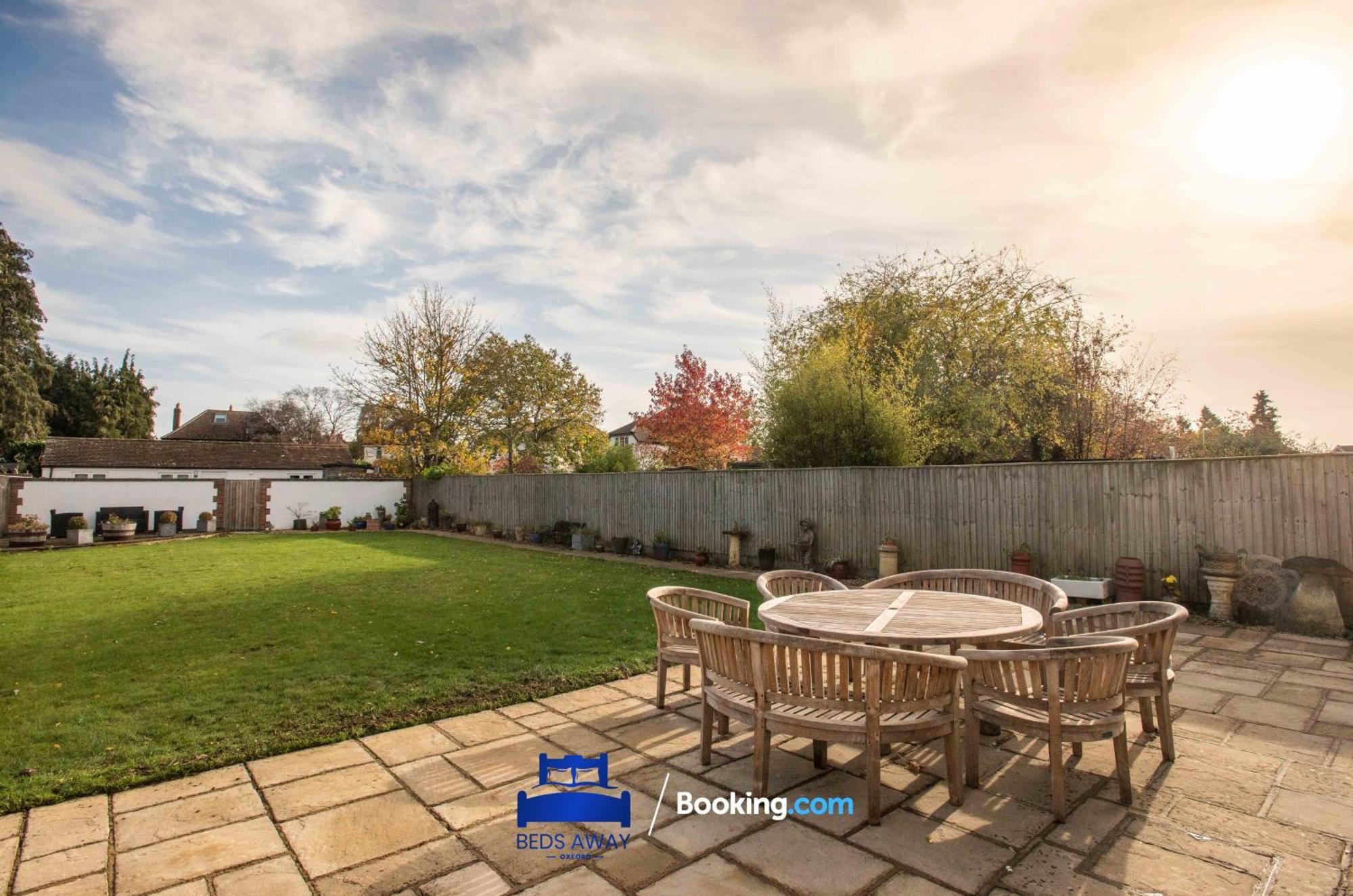 Holiday home Tolkien View House: Literary Retreat With Outdoor Fireplace *
