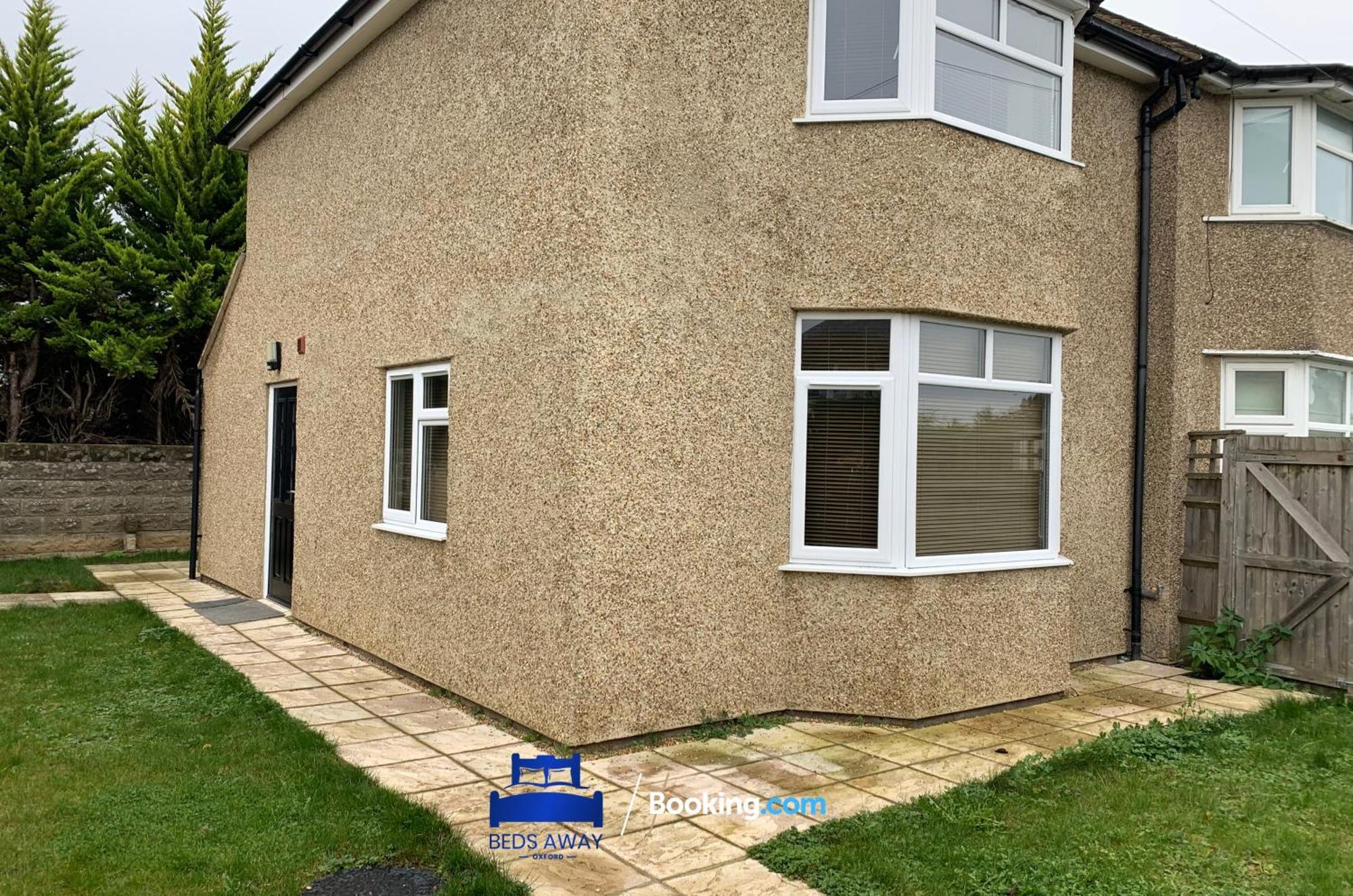 Beds Away Oxford: 6-bedroom House With En-suites, Garden & Parking Holiday home *
