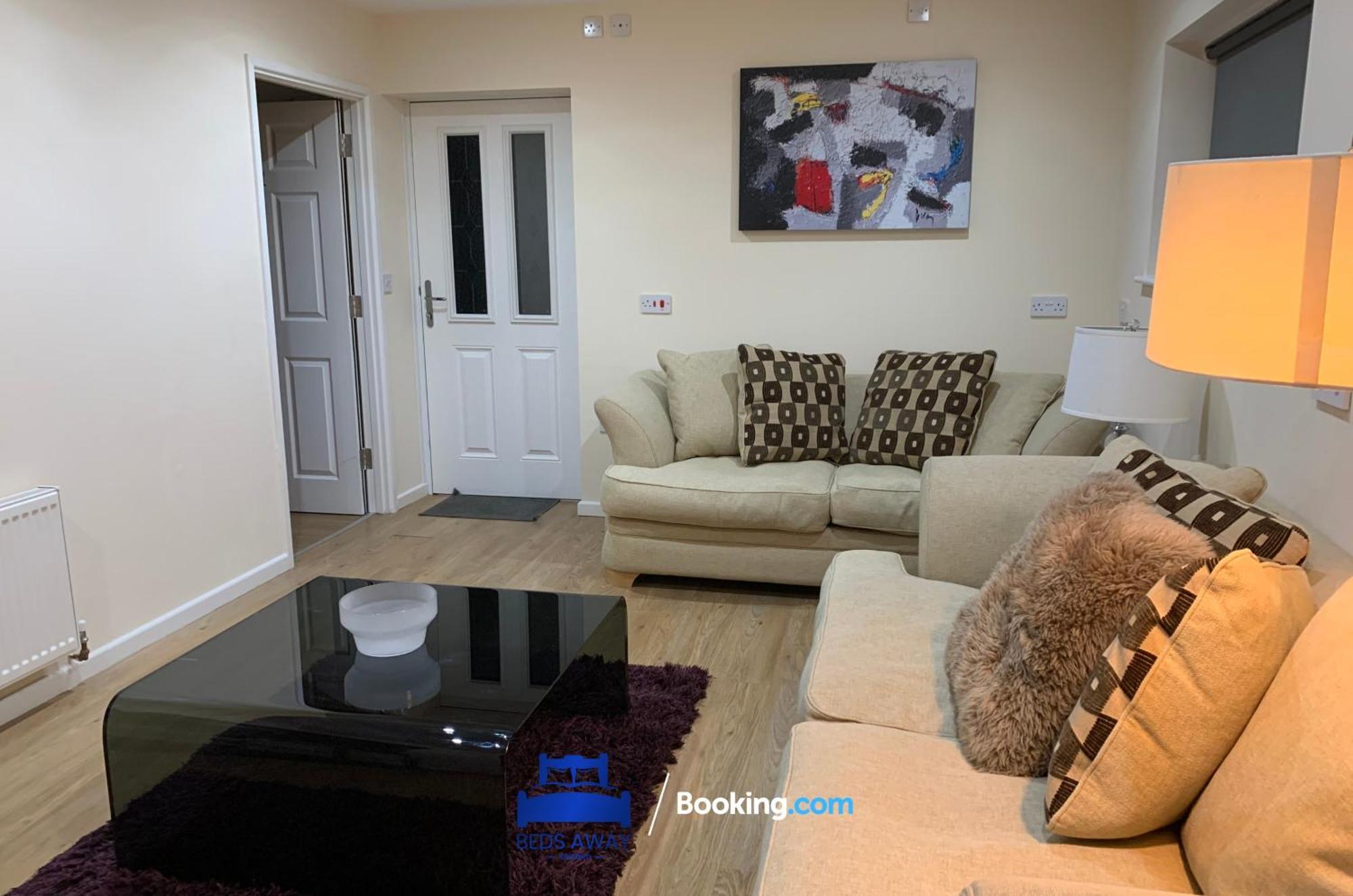 Beds Away Oxford: 6-bedroom House With En-suites, Garden & Parking Oxford