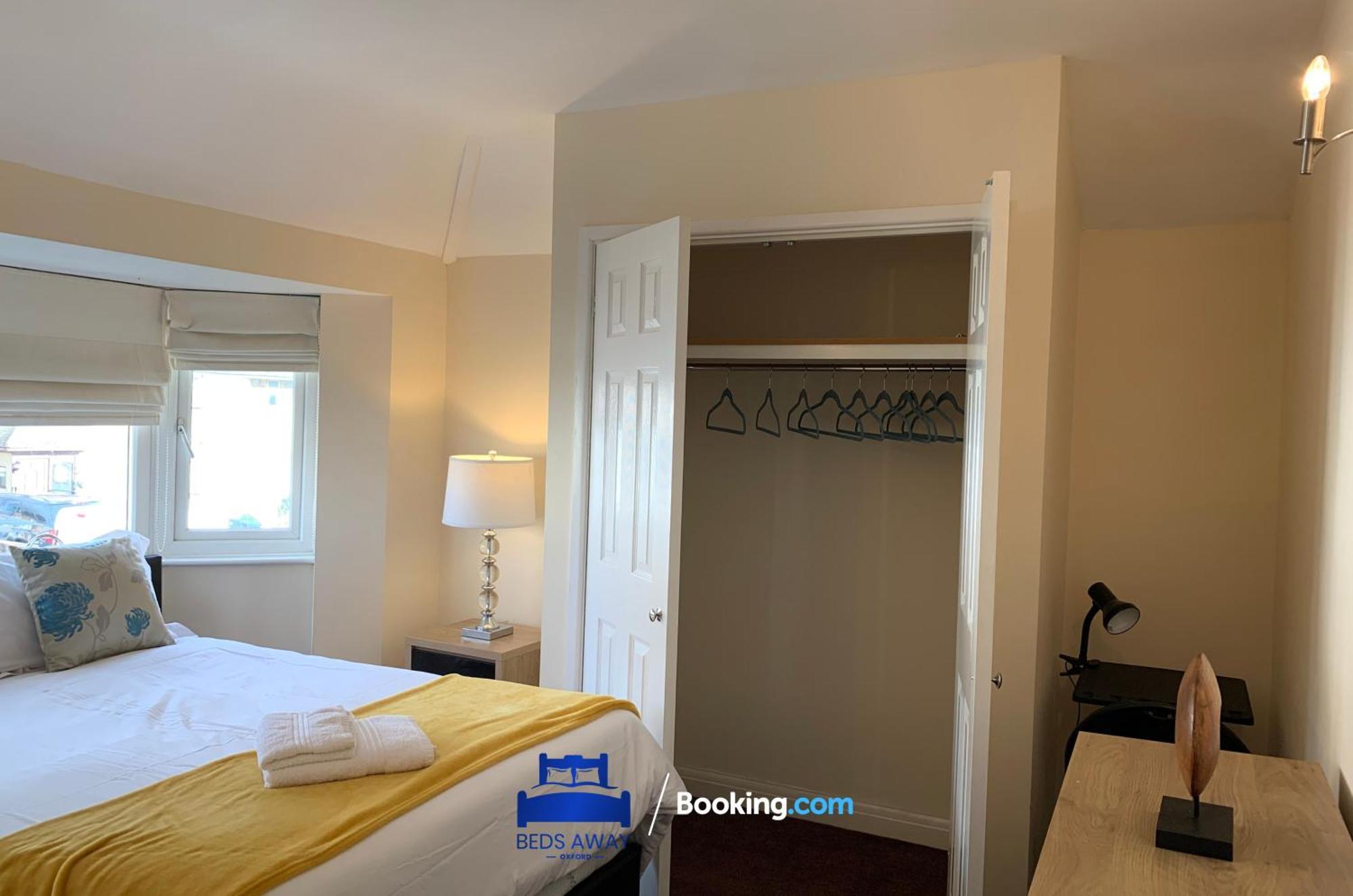 Beds Away Oxford: 6-bedroom House With En-suites, Garden & Parking Holiday home