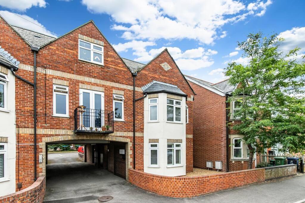 Apartment Flat 2, 161 Crescent Road Luxury *