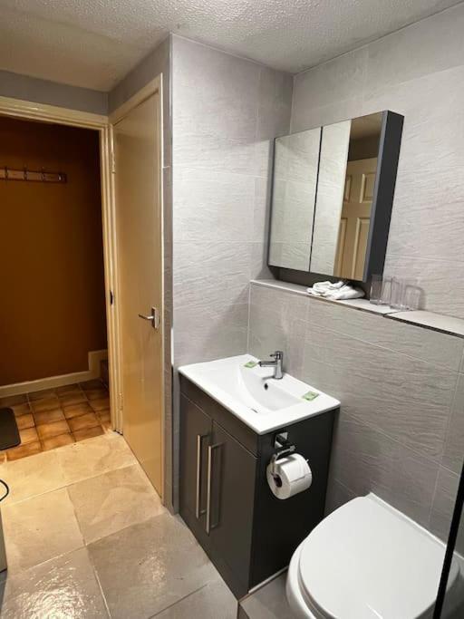 Exclusive Flat In Centre *
