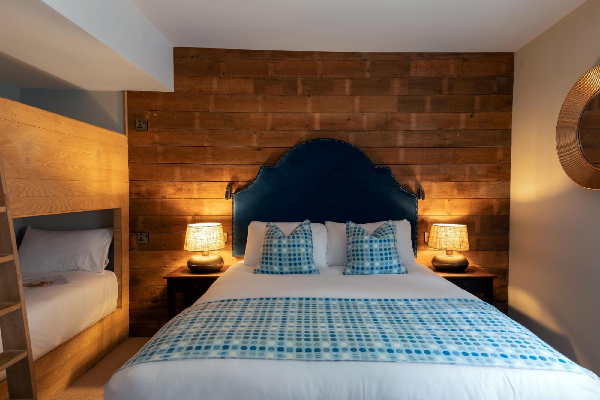 Head Of The River Inn 4*