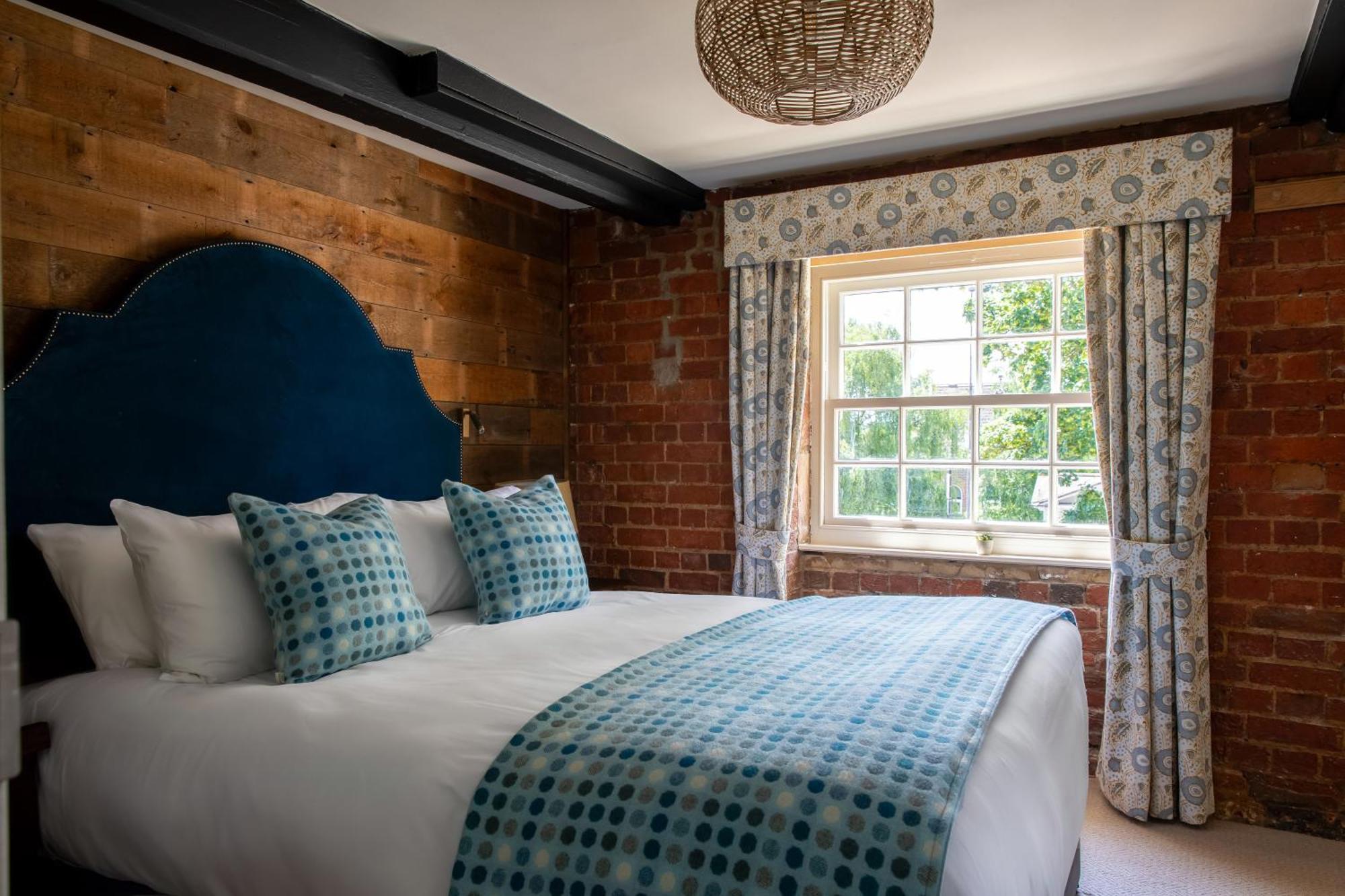 Inn Head Of The River 4*