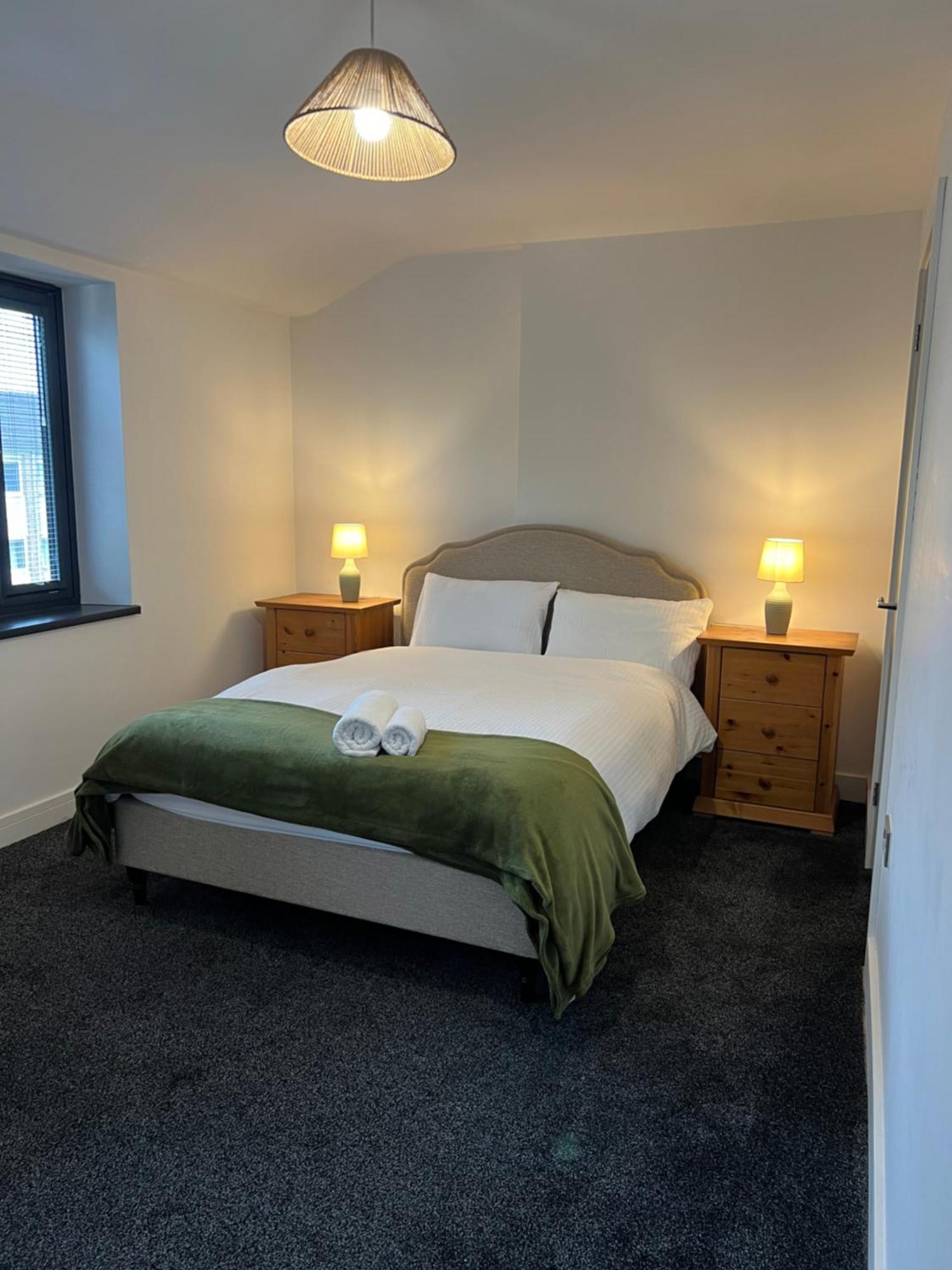 Modern And Stylish Two Bedroom Flat Apartment