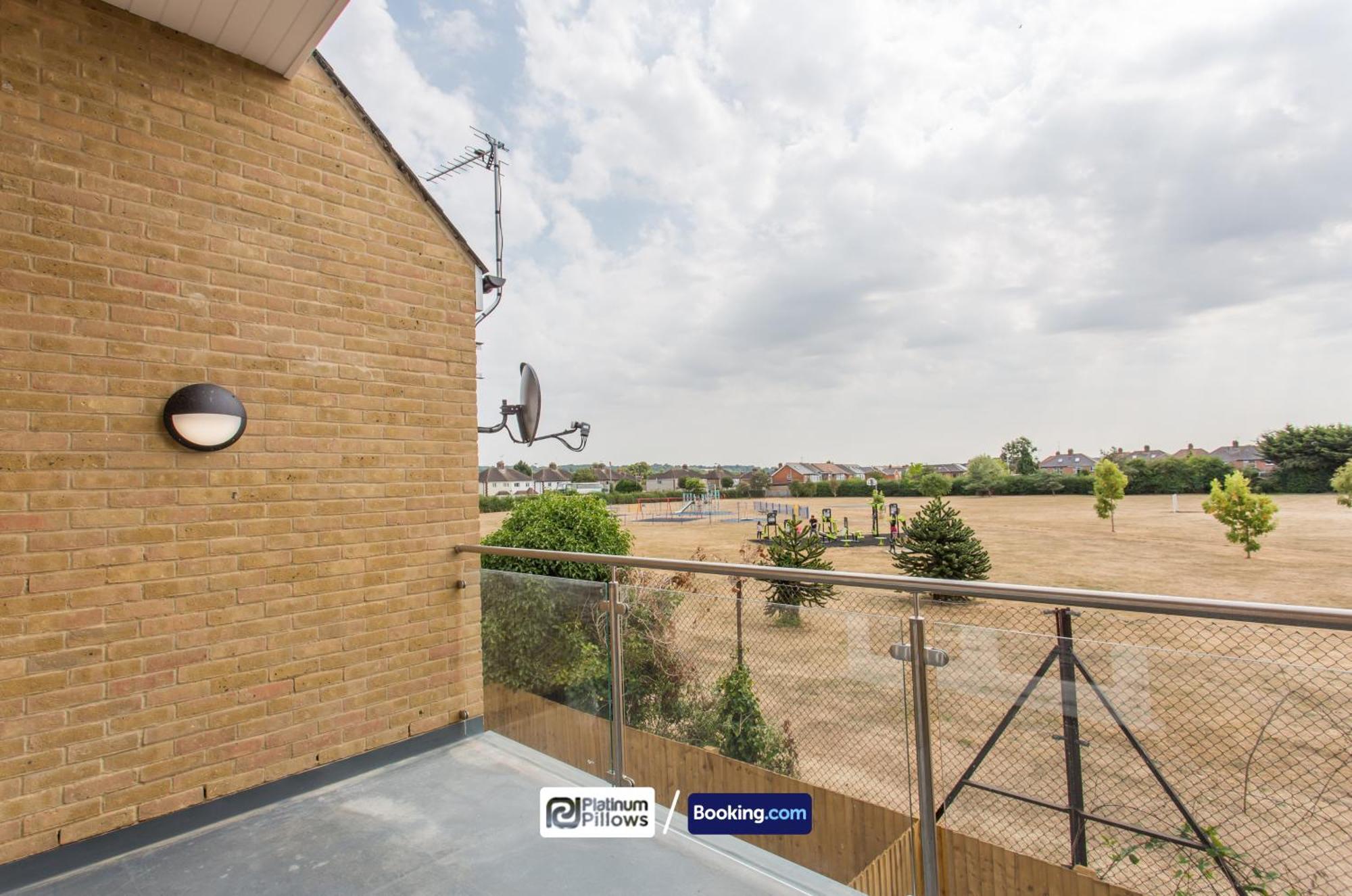 Apartment Modern 1br Apt, Near Hospitals And Science Park, Contractor & Family