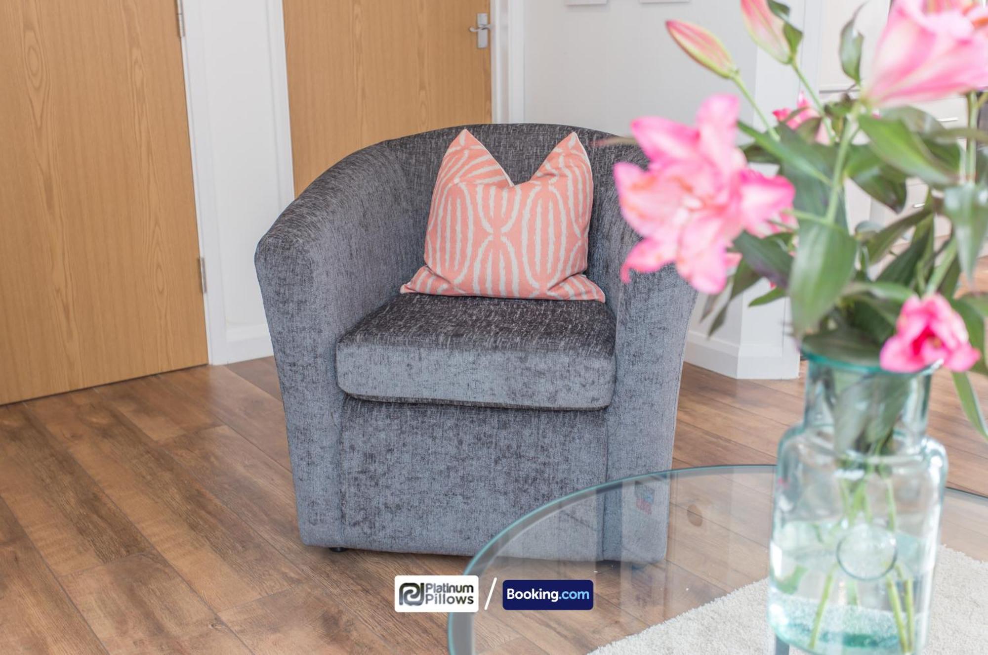 Modern 1br Apt, Near Hospitals And Science Park, Contractor & Family