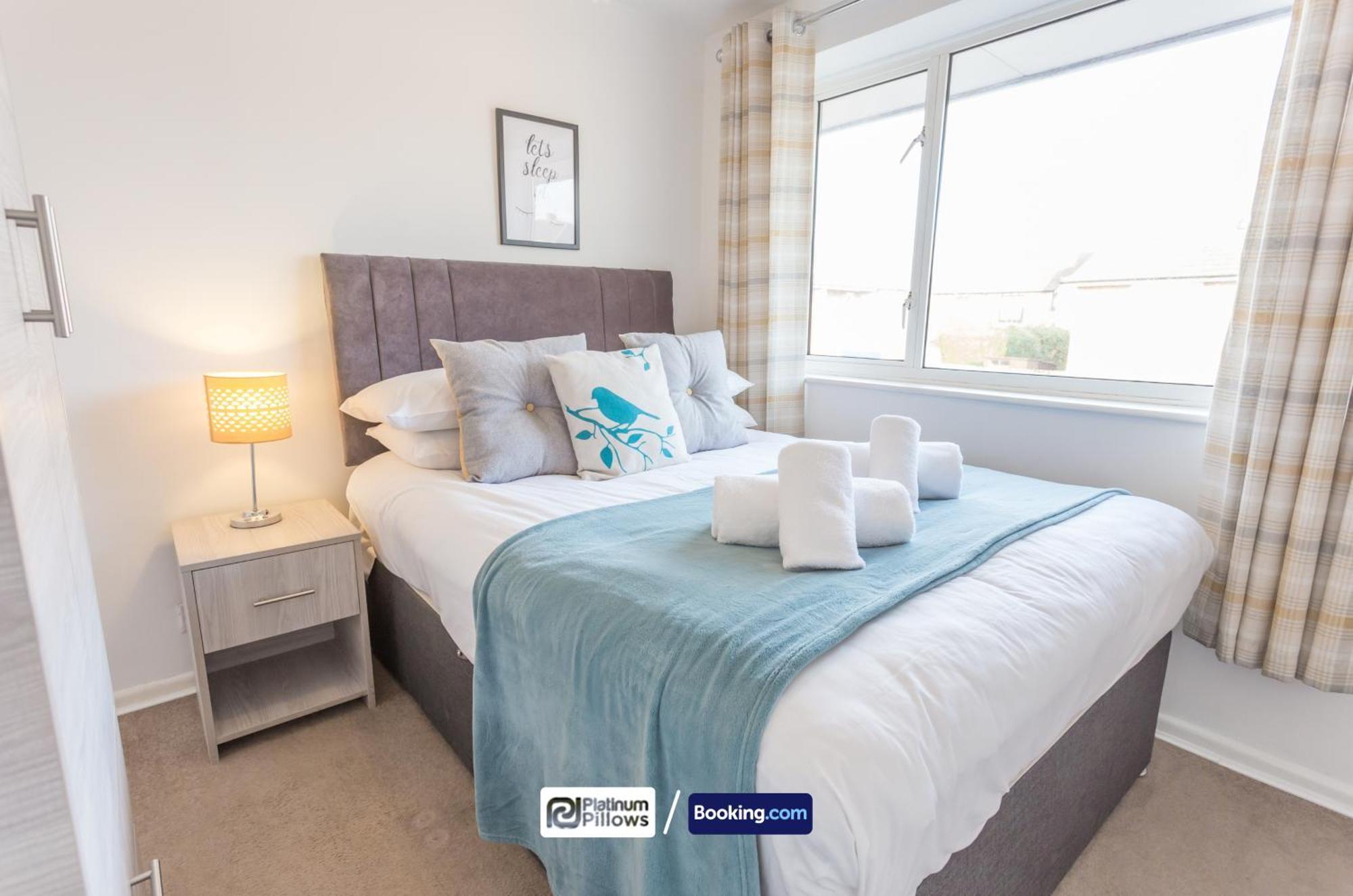 Apartment Monthly & Weekly Deals Available, Business & Leisure, Parking, 2 Bedroom Apartment, Hotels, Oxford *
