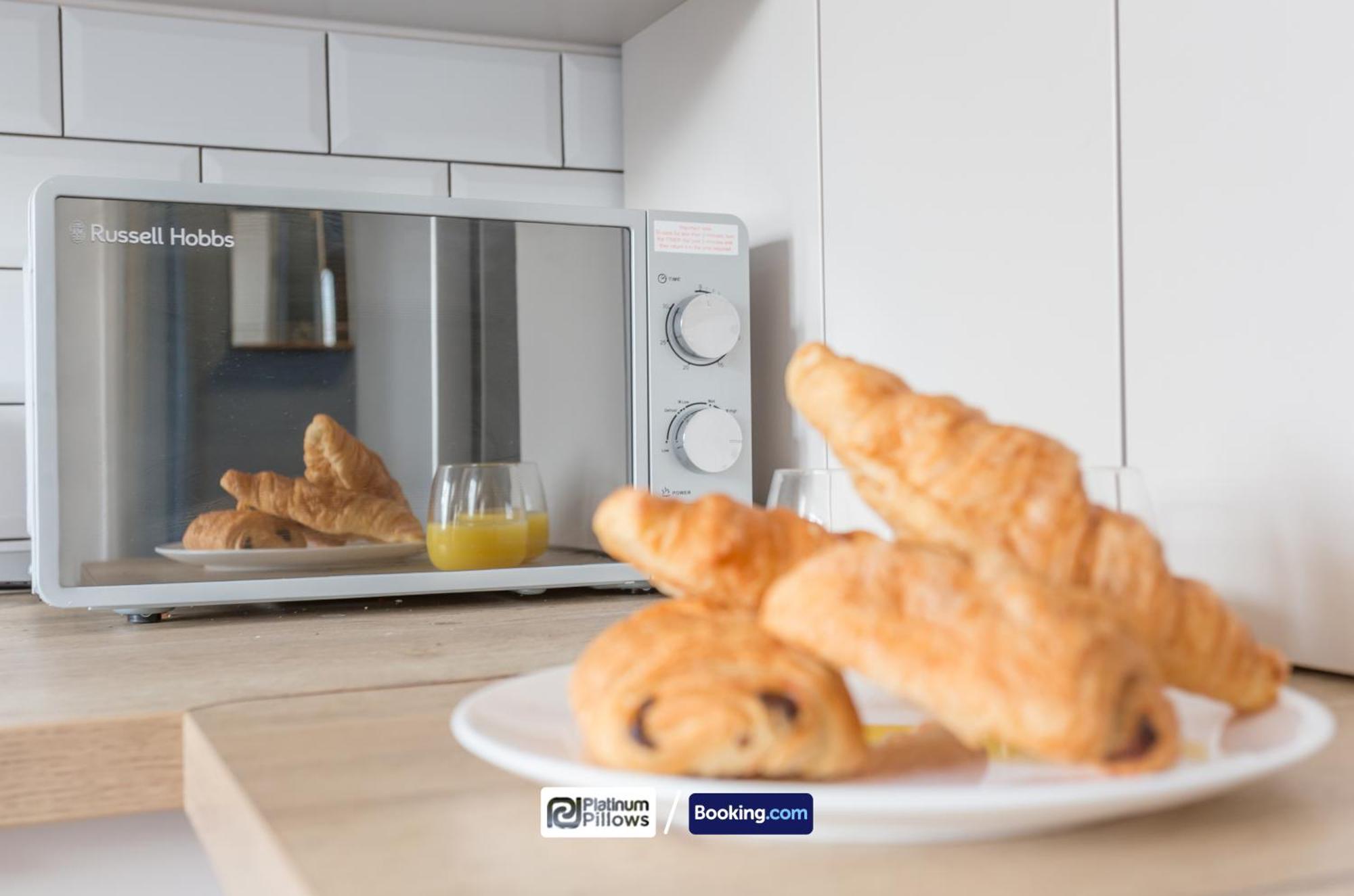 Apartment Monthly & Weekly Deals Available, Business & Leisure, Parking, 2 Bedroom Apartment, Hotels, Oxford Oxford