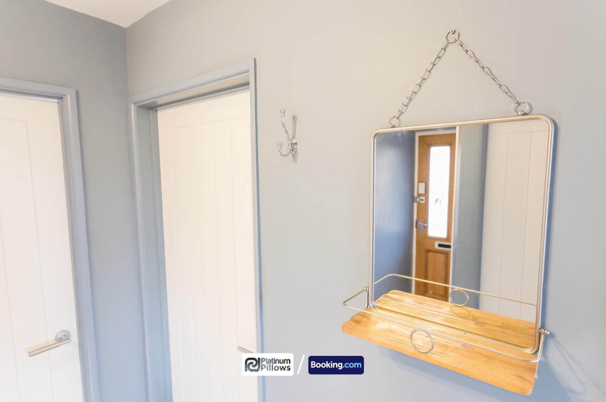 Monthly & Weekly Deals Available, Business & Leisure, Parking, 2 Bedroom Apartment, Hotels, Oxford Apartment *