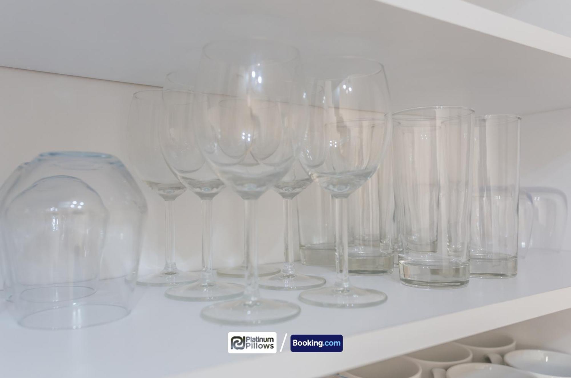 Apartment Monthly & Weekly Deals Available, Business & Leisure, Parking, 2 Bedroom Apartment, Hotels, Oxford