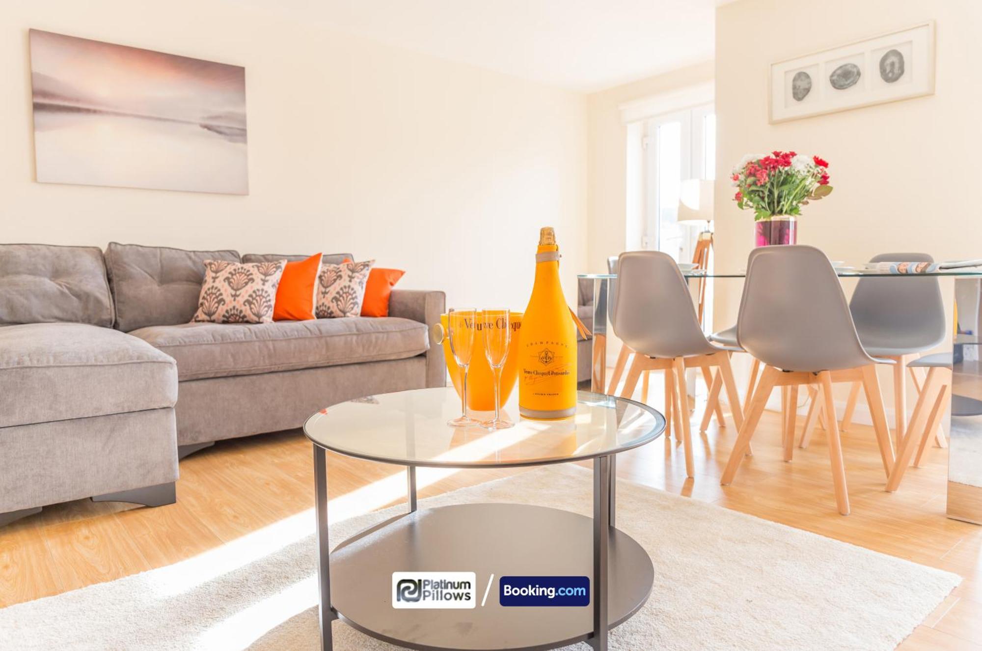 Modern 2 Bedroom Apartments, Near John Radcliffe Hospital, Families & Contractor *