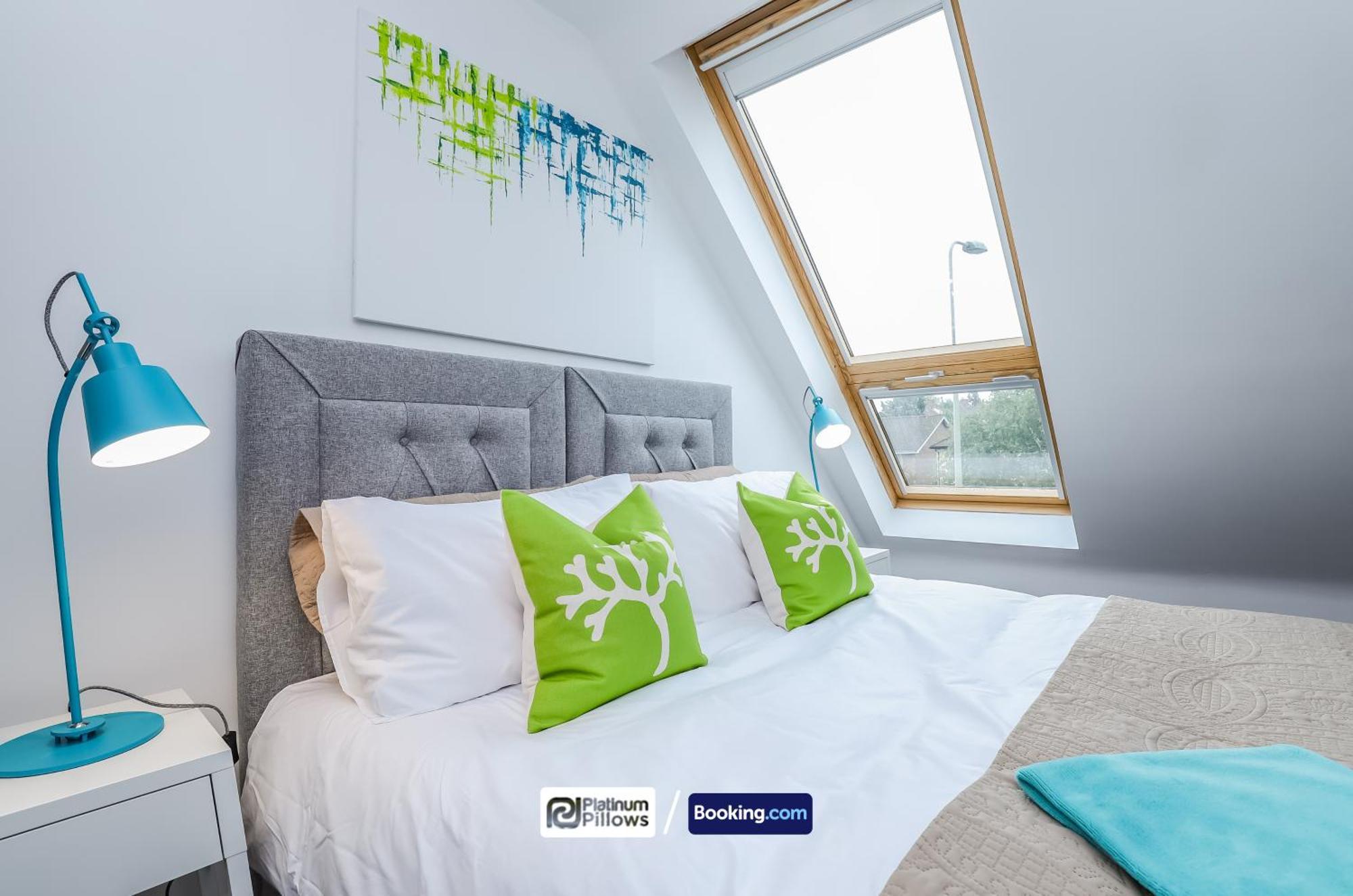 Modern 2 Bedroom Apartments, Near John Radcliffe Hospital, Families & Contractor Apartment *