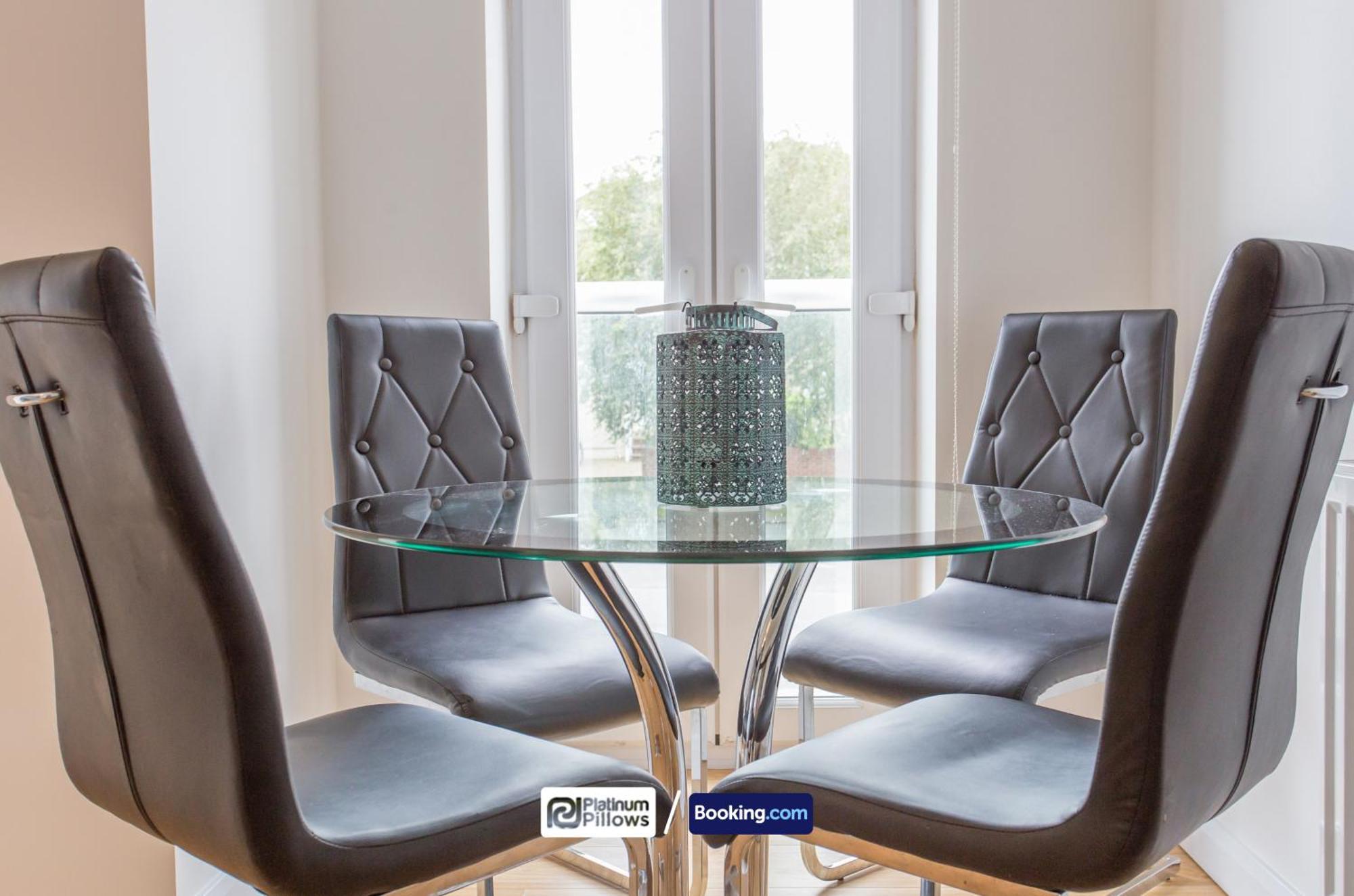 Modern 2 Bedroom Apartments, Near John Radcliffe Hospital, Families & Contractor Oxford