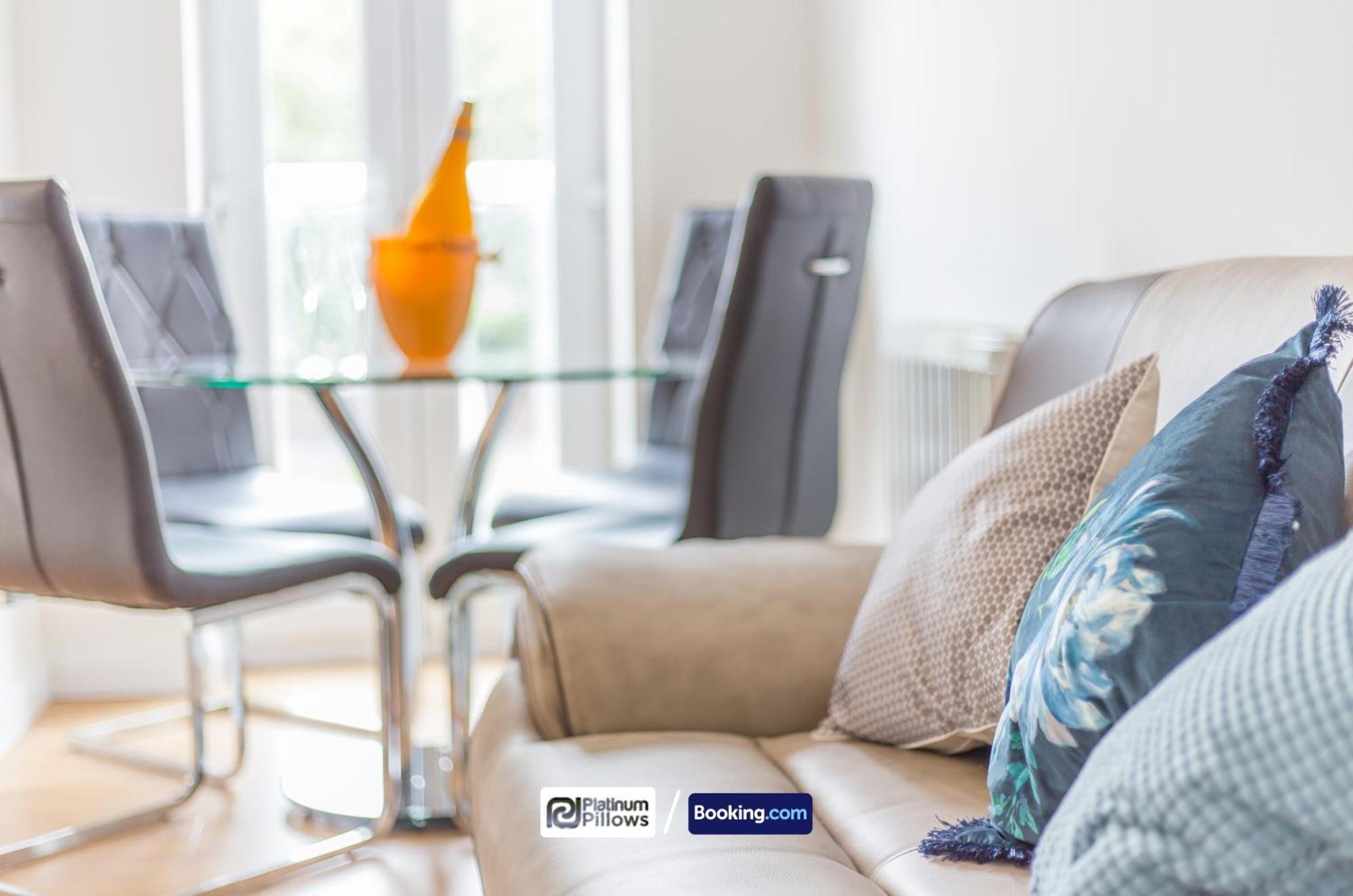 Apartment Modern 2 Bedroom Apartments, Near John Radcliffe Hospital, Families & Contractor *