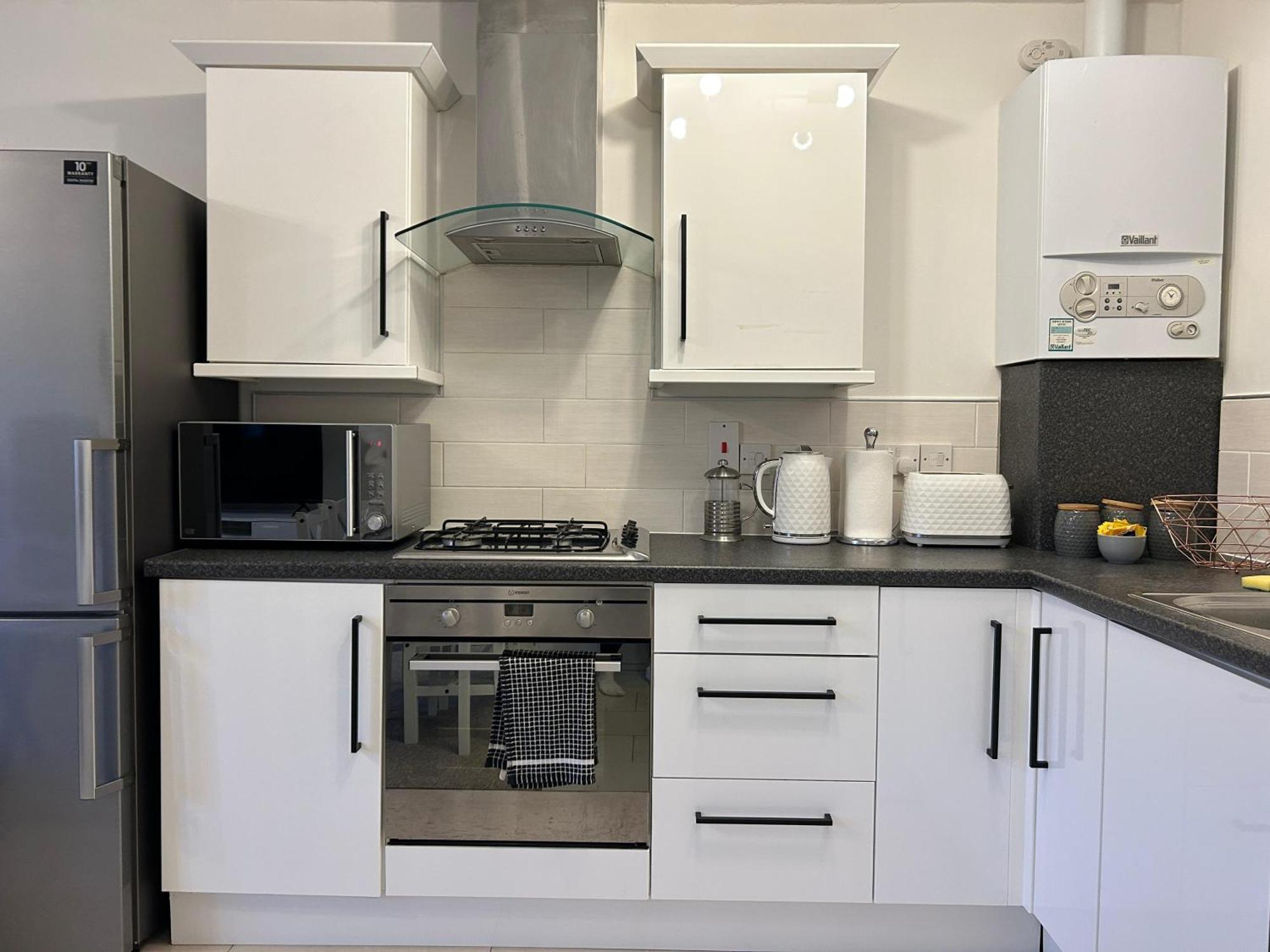 Lovely Serviced Apartment, Free Parking, *