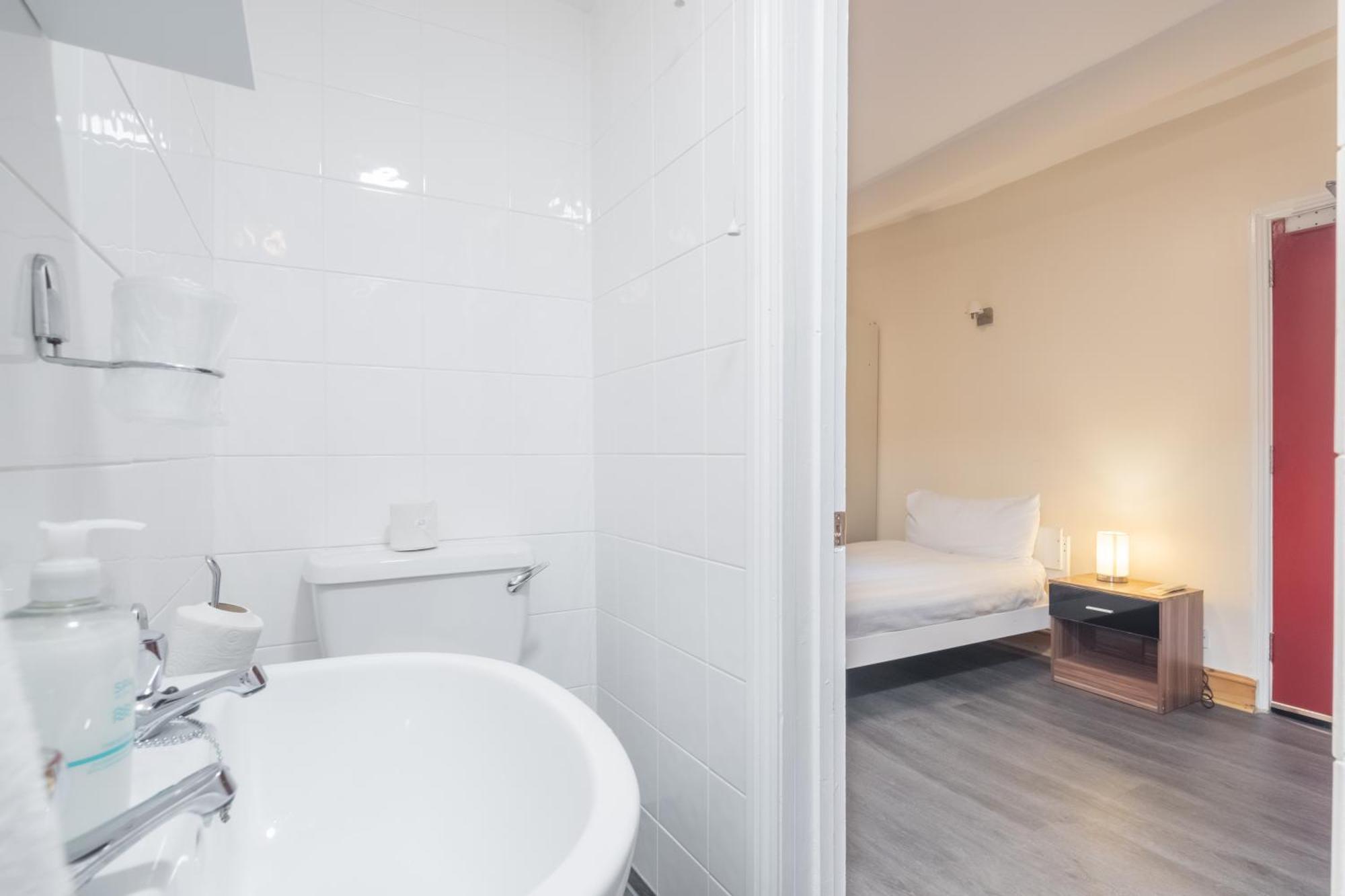 Rasa Sayang House - Self-check-in Guest house 3*