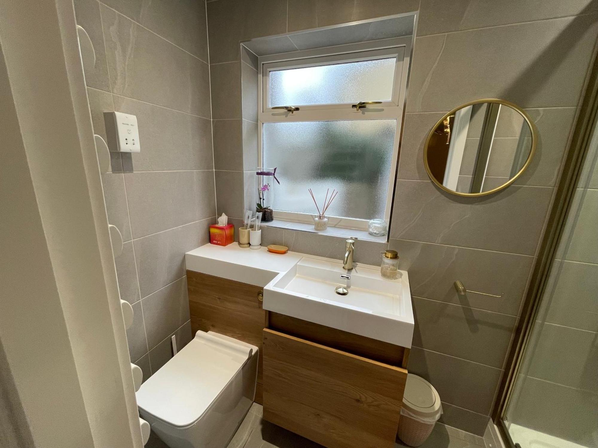 Homestay Brand New En-suite Double Private Entry Self-check Oxford