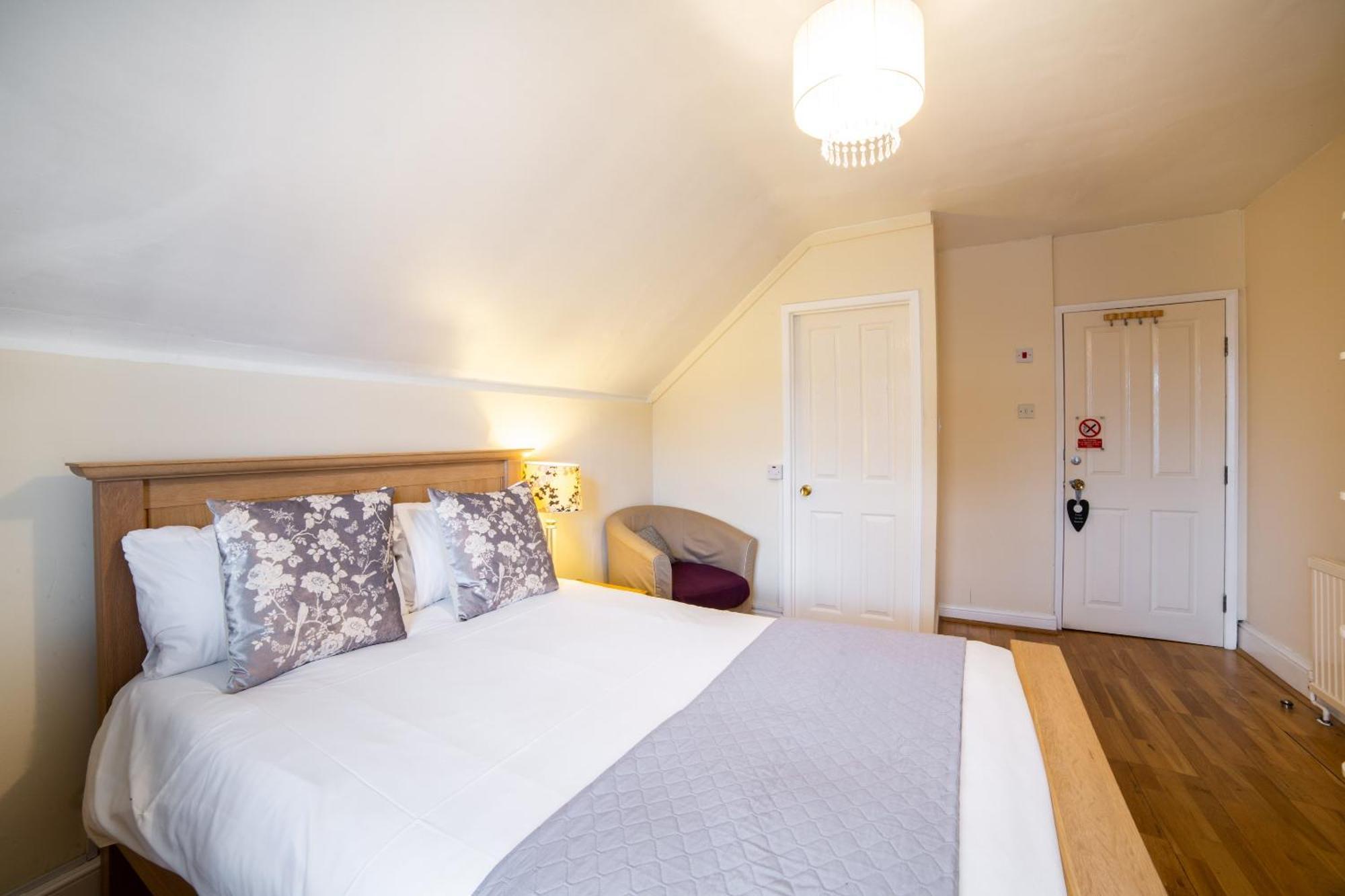 Oyo Lina 3* Oxford