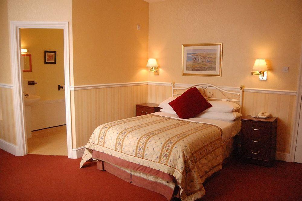 Eurobar & Hotel 3*